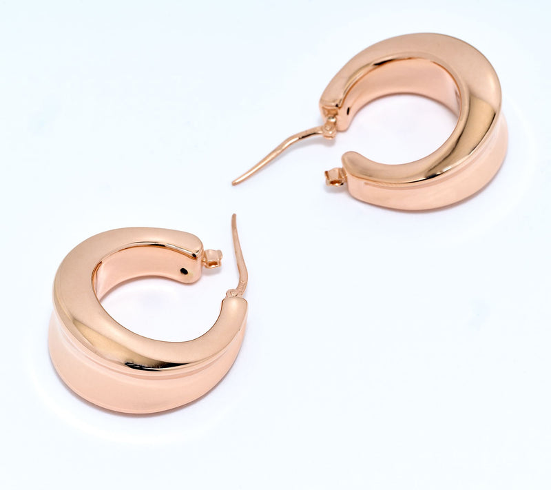 UltraFine 950 Silver Graduated Concave Center Hoop Earrings — View 2