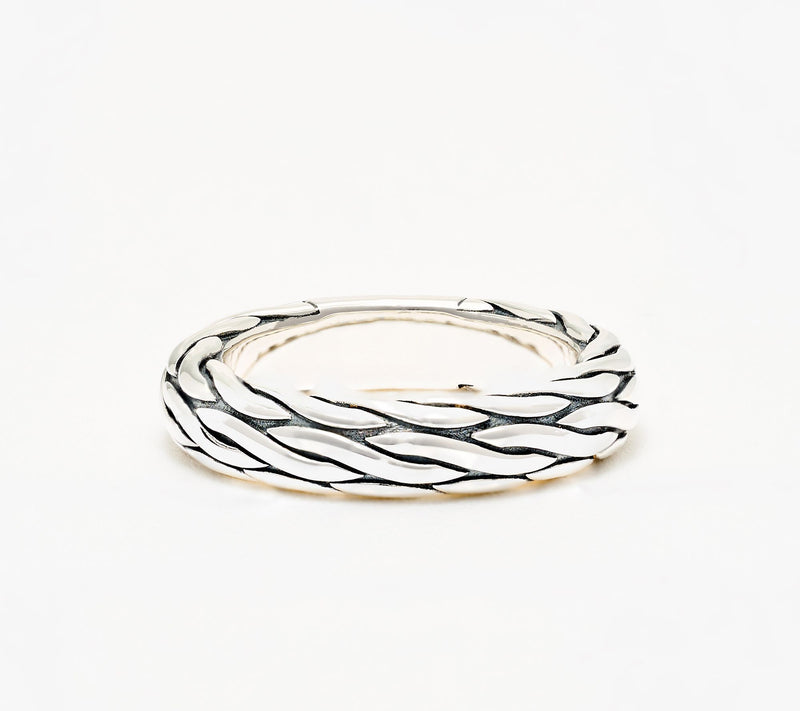 JAI Ireland Sterling Silver Textured 5mm Band Ring — Main view