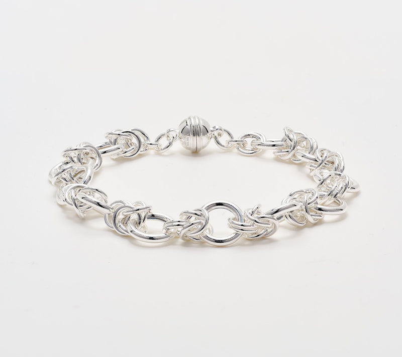 UltraFine 950 Circle Link Magnetic Closure Bracelet — View 5