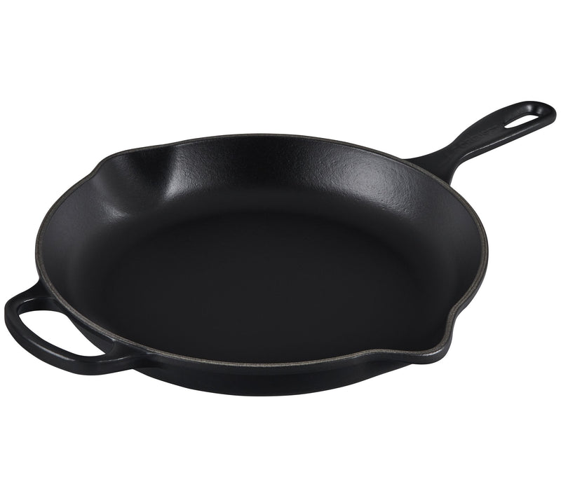 Le Creuset 11-3/4" Signature Skillet — View 30