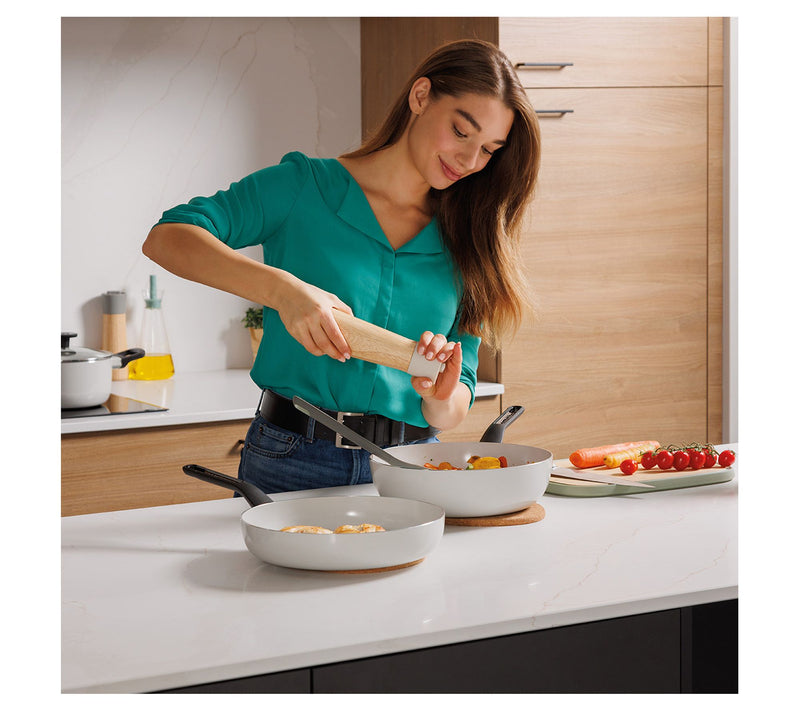 BergHOFF Glints Nonstick Recycled Aluminum Frying Pan 11" — View 7