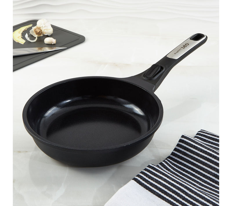 BergHOFF Phantom Nonstick Ceramic 8" Frying Pan, Recycled — View 7