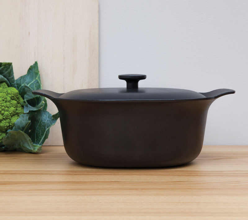 BergHOFF Ron 5.5-qt Cast-Iron Covered Casserole- Black — View 3