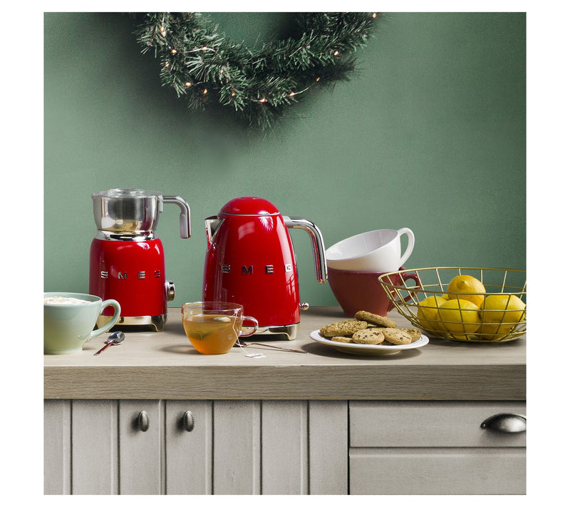 SMEG '50s Retro-Style 1.7-Liter Electric Kettle — View 31
