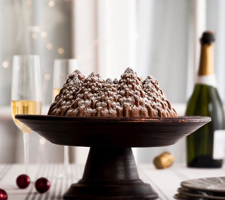 Nordic Ware Pine Forest Bundt Cake Bundle — View 4