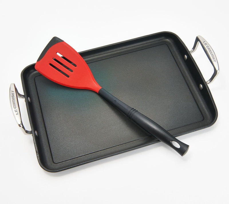 Le Creuset Toughened Nonstick PRO Griddle w/ Spatula — Main view