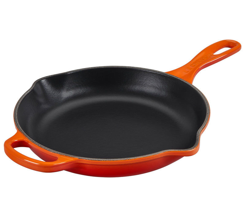 Le Creuset 9" Signature Iron Handle Skillet — View 11