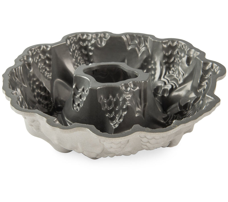 Nordic Ware Holiday Wreath Bundt Pan & Storageag Set — View 5
