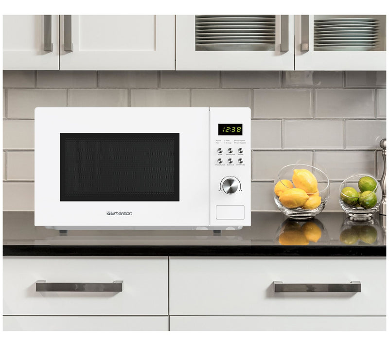 Emerson 1.1 Cu Ft 1000 Watt Digital Control Microwave Oven — View 8