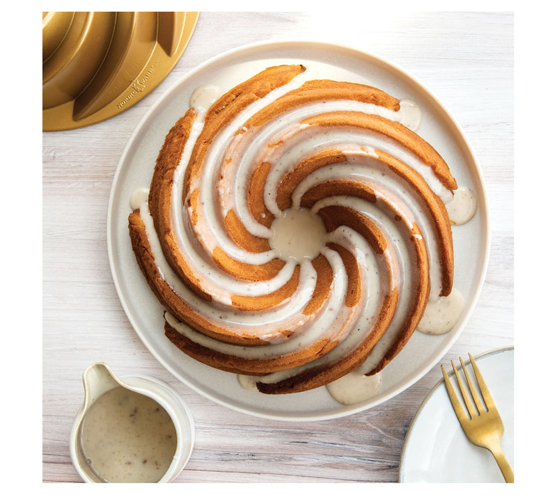 Nordic Ware Heritage Bundt Pan & Ornament Set — View 4
