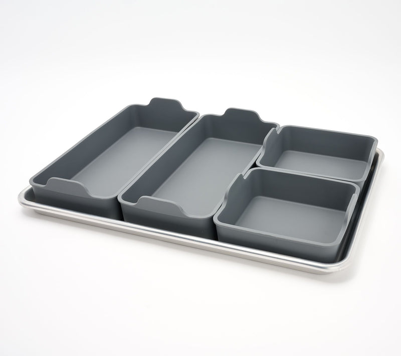 Technique 17"x12" Aluminum Sheet Pan w/4 Silicone Insert — Main view
