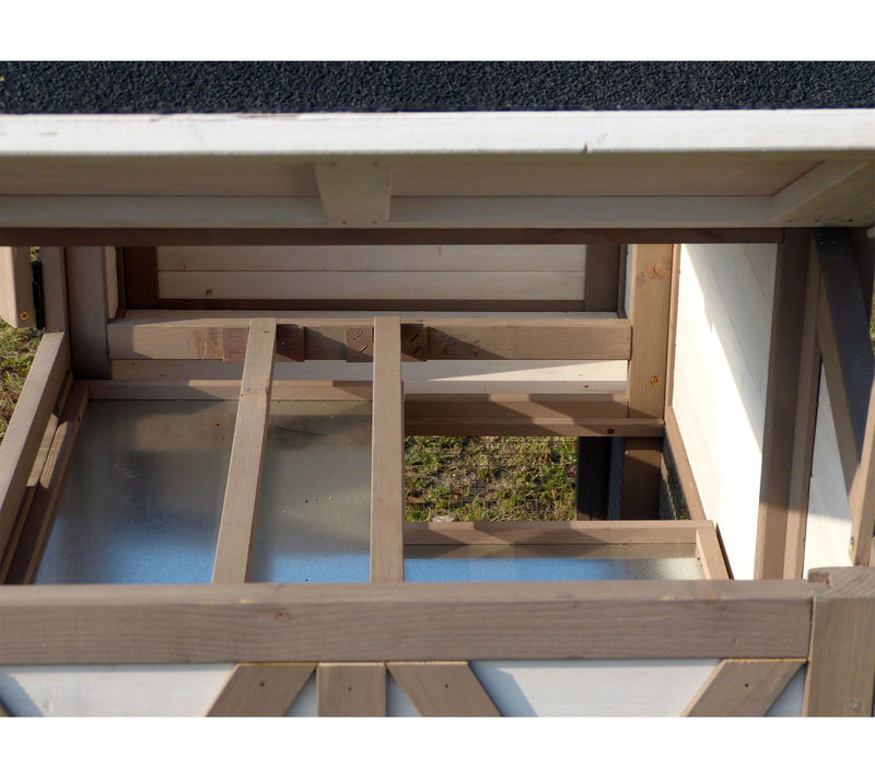 Country-Style Chicken Coop — View 6